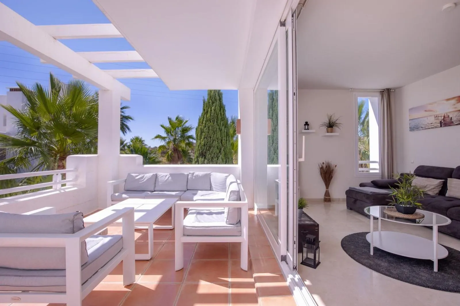 Alcazaba Lagoon Estepona Golf Apartment