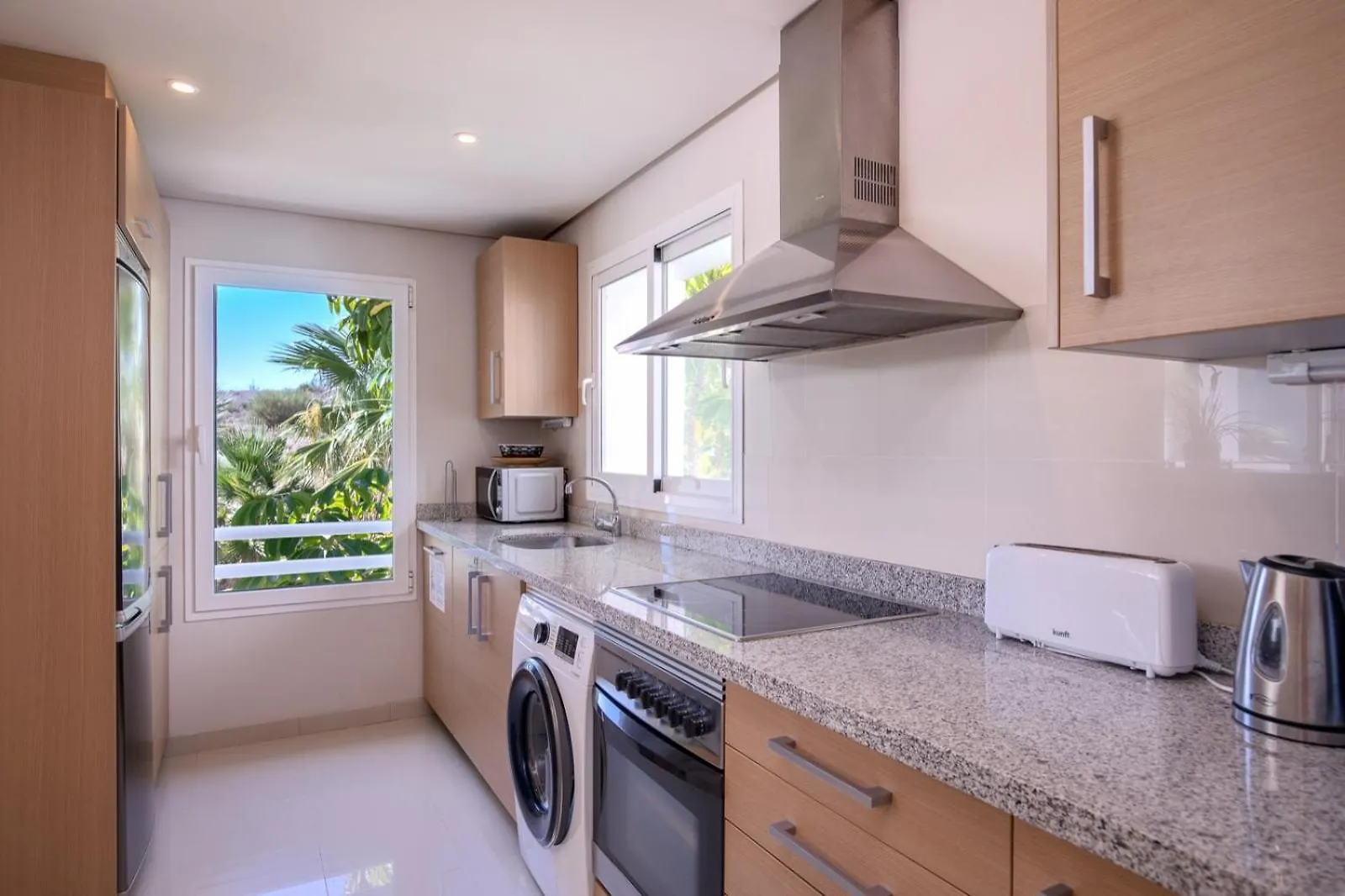 Alcazaba Lagoon Estepona Golf Apartment