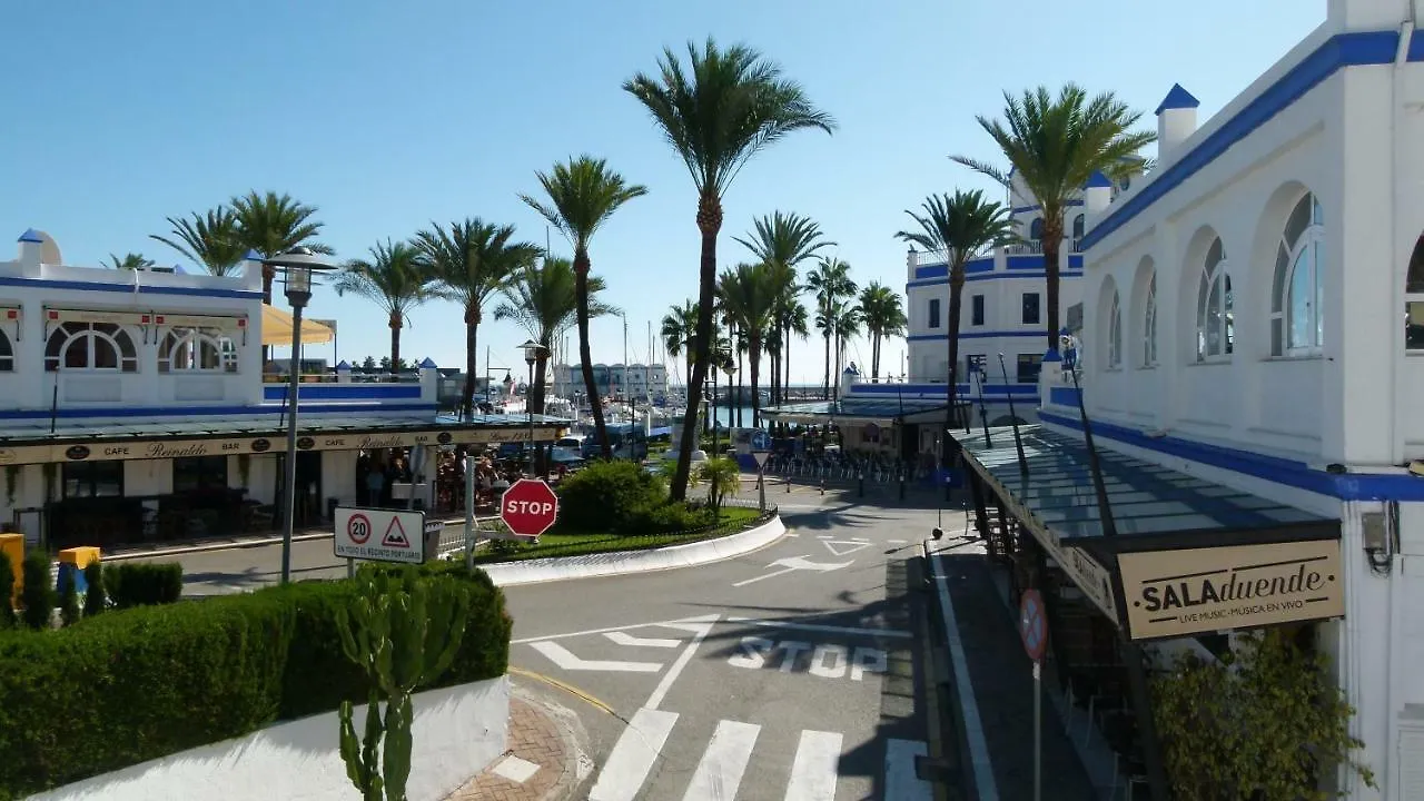 Alcazaba Lagoon Estepona Golf Apartment